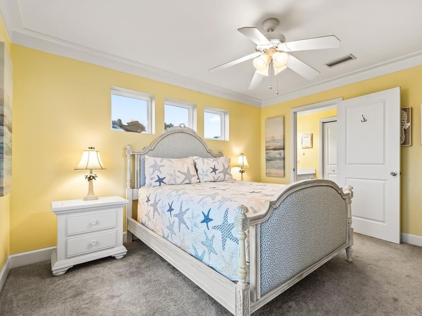 BRING BACK UP OFFERS!! Spectacular COASTAL 3 bedroom / 3 full - photo 25