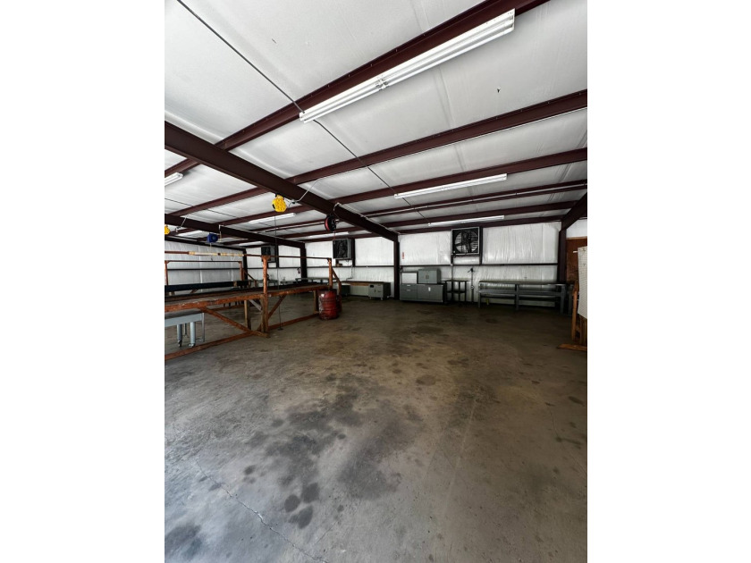 Commercial building on 4+/- acres on Hwy 191 near Negreet, LA - photo 47