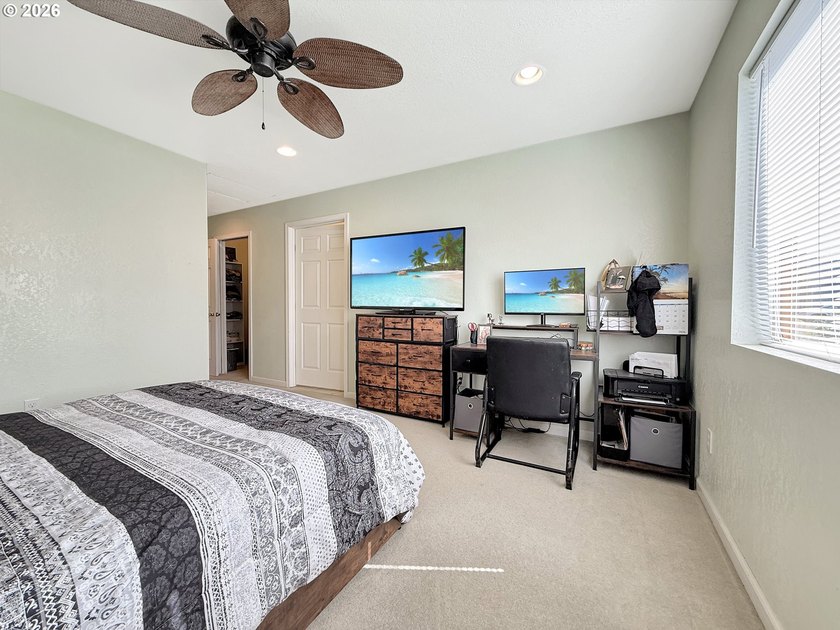 Well-maintained single-level 3 bed, 2 bath home offering 1,524 - photo 16
