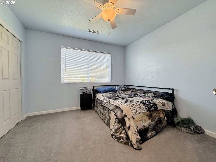 Well-maintained single-level 3 bed, 2 bath home offering 1,524 - photo 20