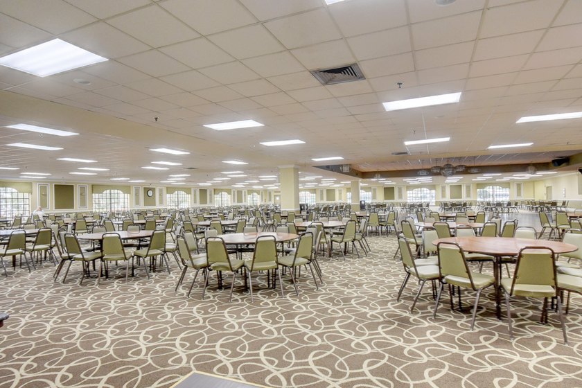 Bright and light 2nd-floor, 2 bedroom, 1.5 bathrooms, corner - photo 21