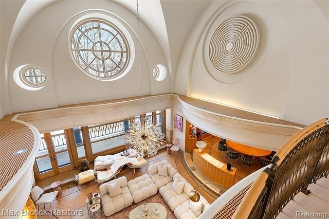 A once-in-a-lifetime opportunity to own a spectacular lakefront - photo 20