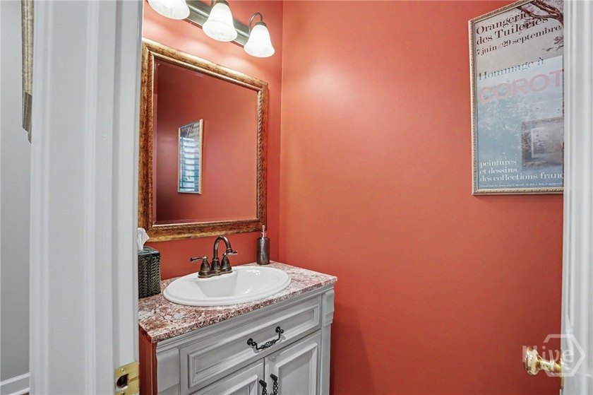 Beautiful hard coat, stucco home in the highly desirable - photo 14