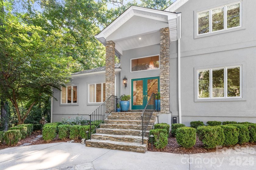 Beautifully updated 5BR/4.5BA home in desirable Shelby - photo 2