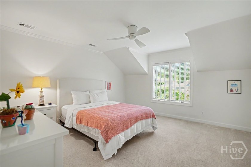 Beautiful hard coat, stucco home in the highly desirable - photo 22
