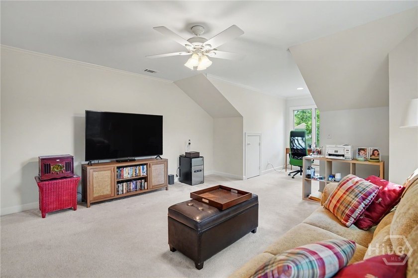 Beautiful hard coat, stucco home in the highly desirable - photo 24