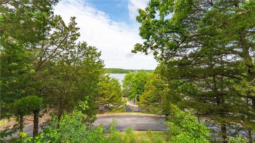 Located in the sought-after golf cart community of Tan Tar A - photo 27