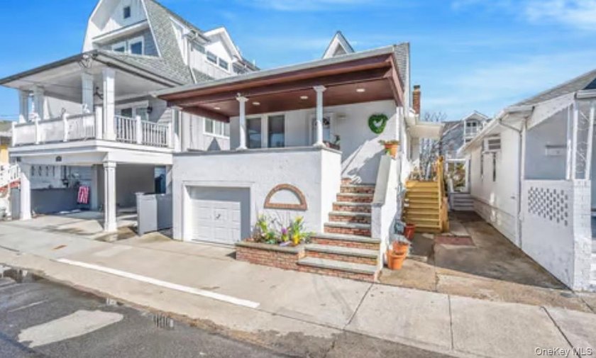 Prime East Atlantic Beach Beautiful House - Updated Open Kitchen - photo 3