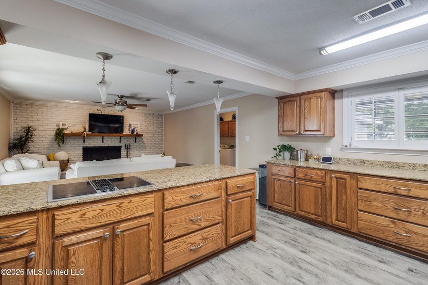 Welcome to 7 Keyser Lane in Gulfport, MS--an inviting home - photo 11