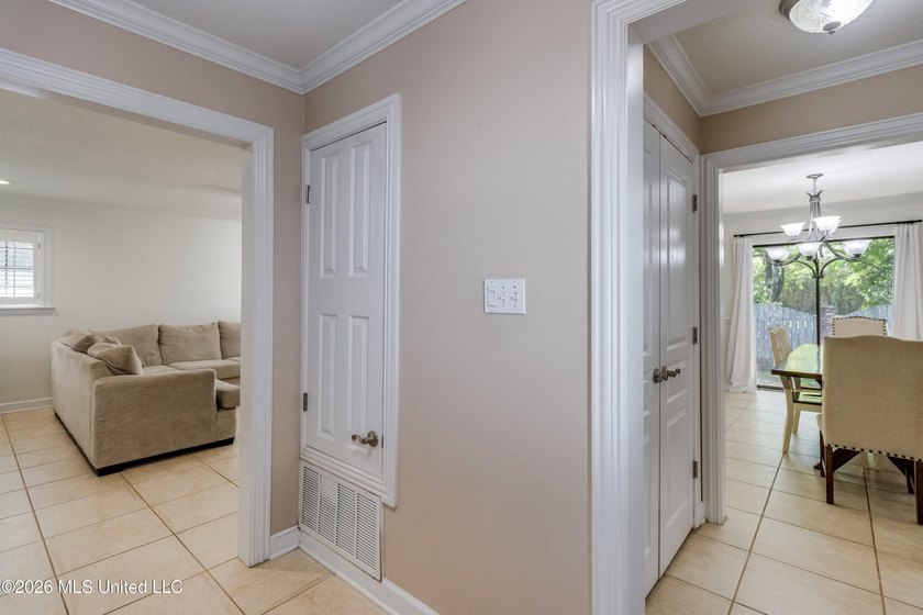 Welcome to 7 Keyser Lane in Gulfport, MS--an inviting home - photo 12