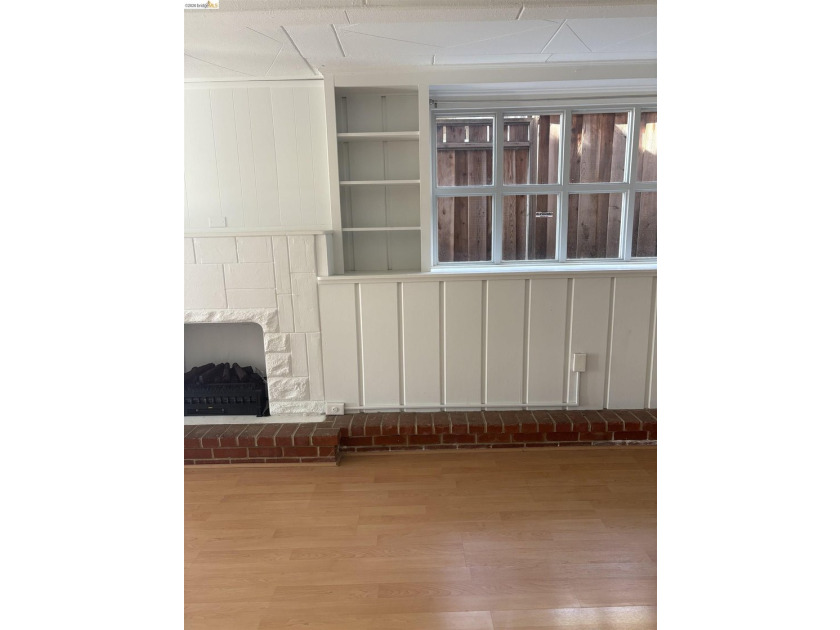 Beautifully maintained duplex located in one of the most - photo 13