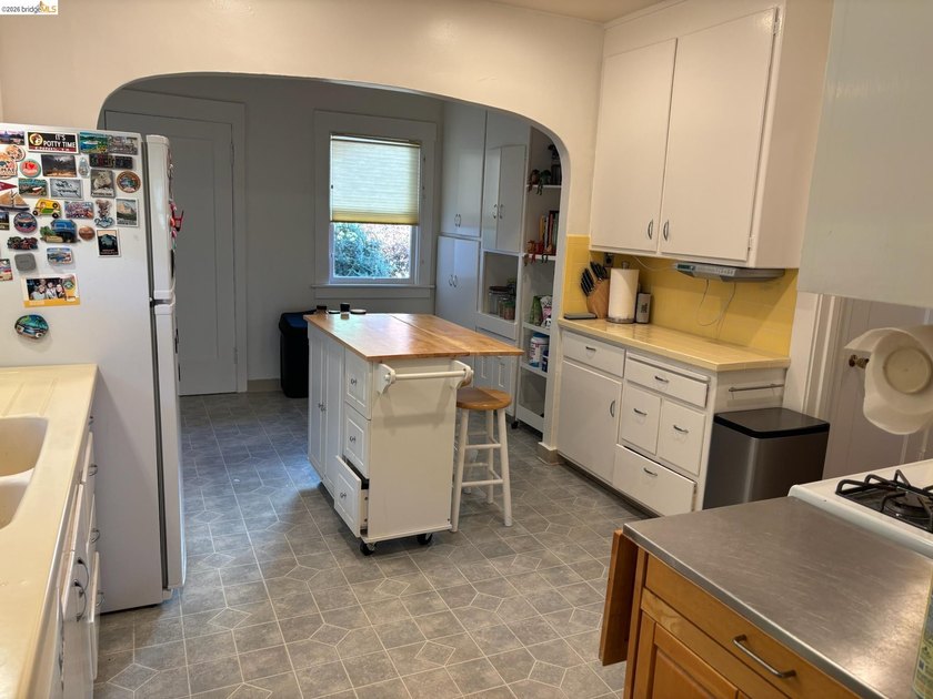 Beautifully maintained duplex located in one of the most - photo 21