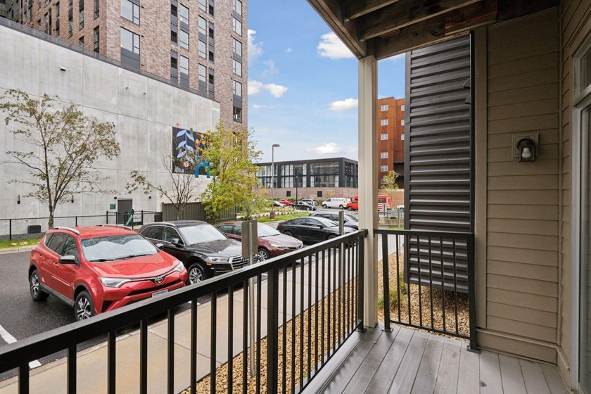 Welcome to University Flats in Prospect Park! Walk, bike, or - photo 22