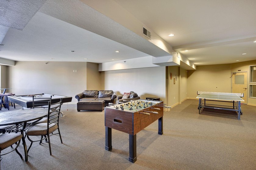 Welcome to University Flats in Prospect Park! Walk, bike, or - photo 29