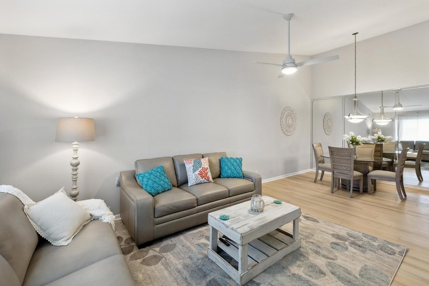 Fully furnished, updated 2/2 Condo in Chasewood of Jupiter. Move - photo 6