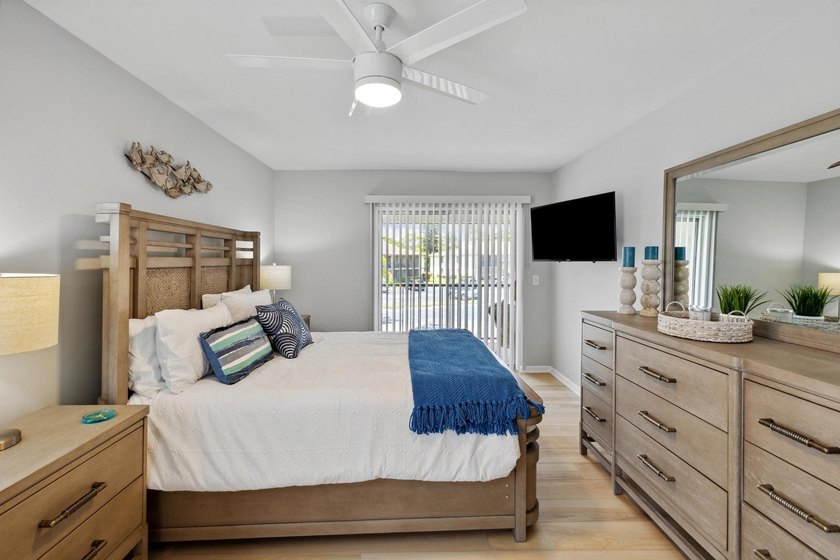 Fully furnished, updated 2/2 Condo in Chasewood of Jupiter. Move - photo 7