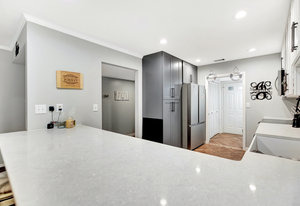 Lakefront Condo includes boat slip with lift SOLD - photo 9