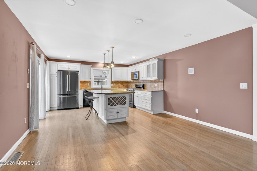 WELCOME TO THIS STUNNING CONTENPORARY HOME LOCATED IN THE HIGHLY - photo 16