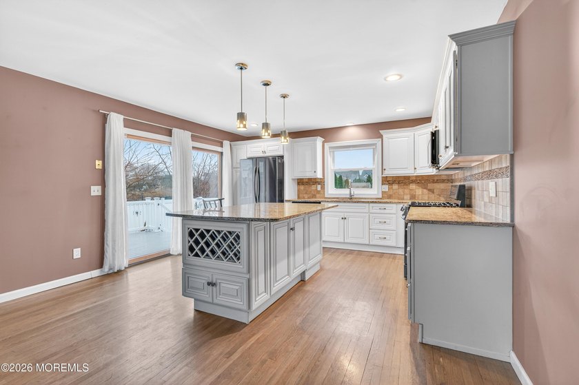 WELCOME TO THIS STUNNING CONTENPORARY HOME LOCATED IN THE HIGHLY - photo 20