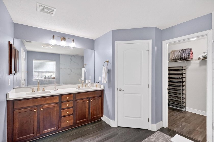 Welcome to your own slice of Florida paradise! This beautifully - photo 24