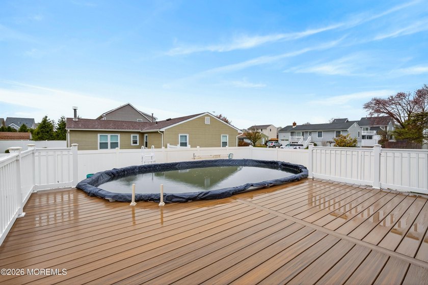 WELCOME TO THIS STUNNING CONTENPORARY HOME LOCATED IN THE HIGHLY - photo 43