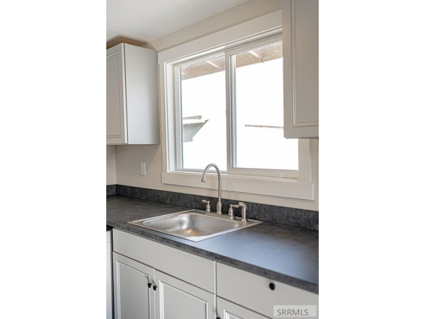 Welcome to 1156 Irving St, Idaho Falls. Looking for an - photo 28