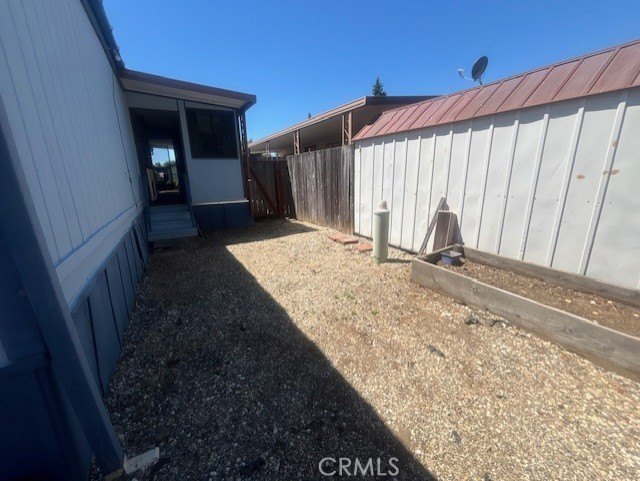 Be the first to see this clean and comfortable manufactured home - photo 33