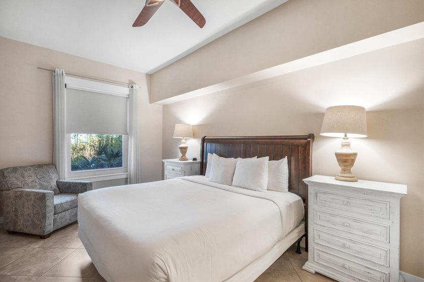 Escape to this fully furnished, groundfloor unit in sought-after - photo 14