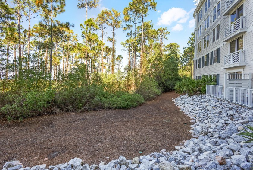 Escape to this fully furnished, groundfloor unit in sought-after - photo 21