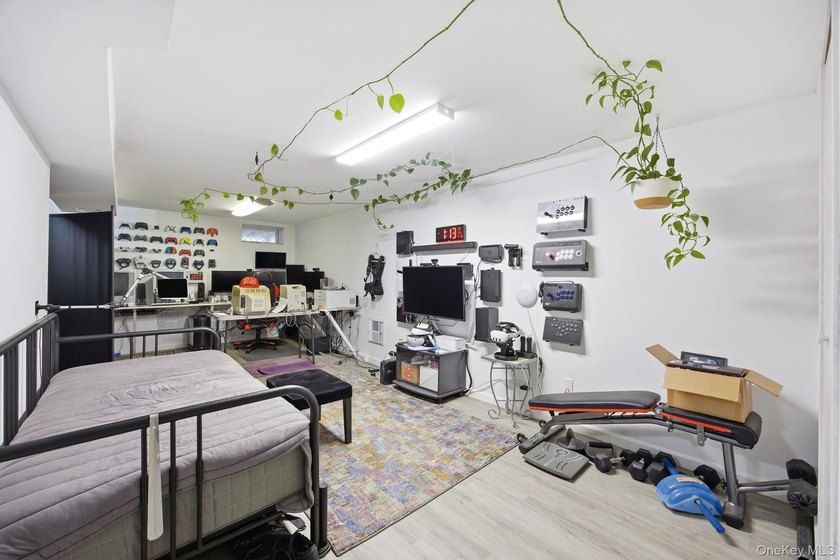 Brand New Construction (Built in 2023) - Legal Two-Family Home - photo 31