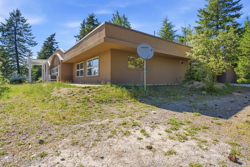First time ever offered to the market! Situated on 11.23 private - photo 5