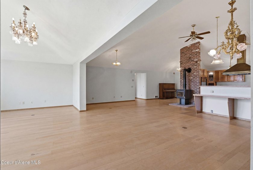 First time ever offered to the market! Situated on 11.23 private - photo 6