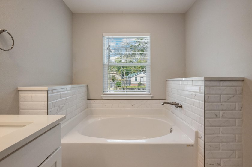 NEWER CONSTRUCTION | 3-Bedroom, 2.5-Bath Home | Niceville, FL - photo 31