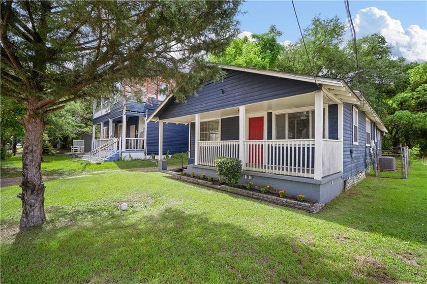INVESTMENT OPPORTUNITY IN THE HEART OF MOBILE! This previously - photo 3