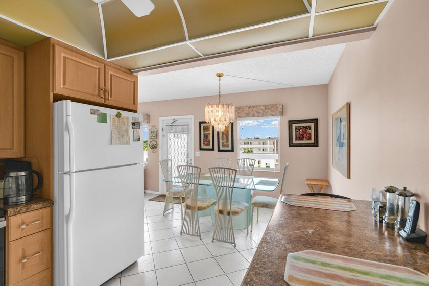 Spacious 4th floor Condo 2 br 2 bath This condo is Fully - photo 13