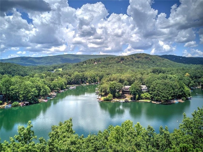 Your Lakeside Sanctuary Awaits: Discover unparalleled lakeside - photo 39