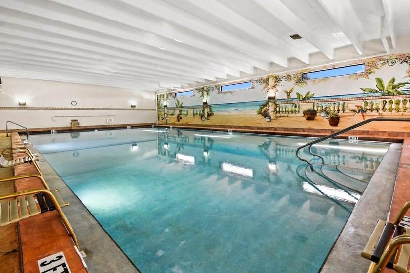 Spacious 4th floor Condo 2 br 2 bath This condo is Fully - photo 41
