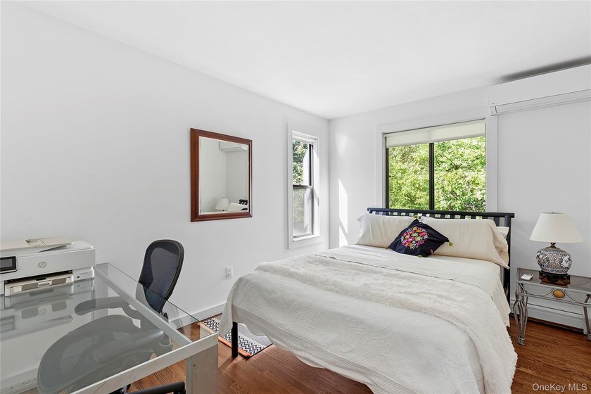 Tucked away saltbox home with an inground pool and abundant - photo 13