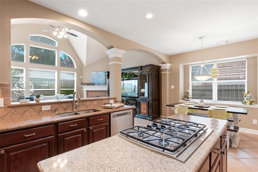 Nestled in Stable Gate, this contemporary home feels like a - photo 17