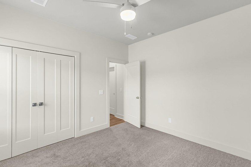 Discover the perfect balance of modern comfort and vibrant - photo 19