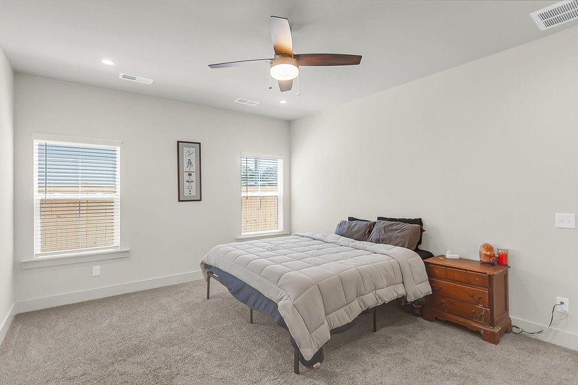Discover the perfect balance of modern comfort and vibrant - photo 21