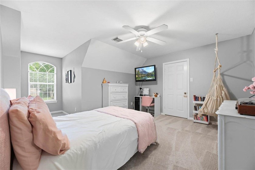 Nestled in Stable Gate, this contemporary home feels like a - photo 34
