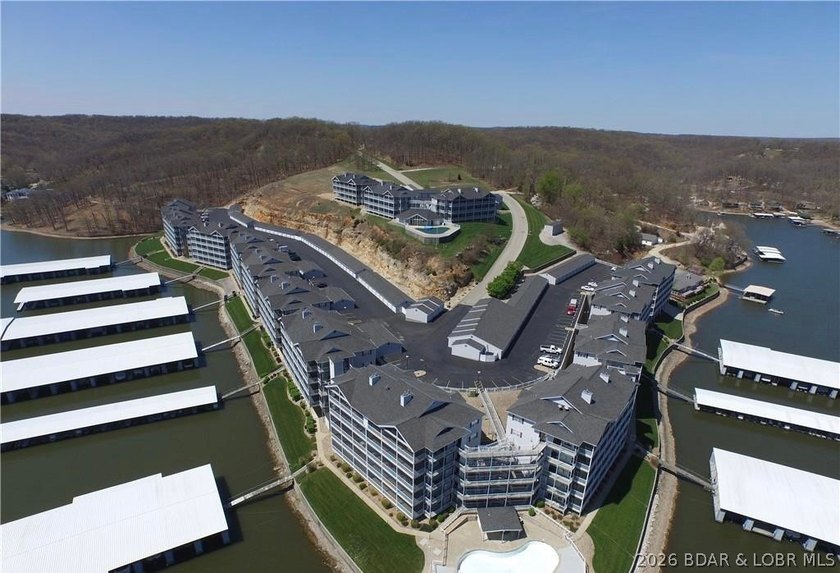 Furnished 2 Bedroom, 2 Bath Lakefront Condo With 12x32 Boat Slip - photo 24