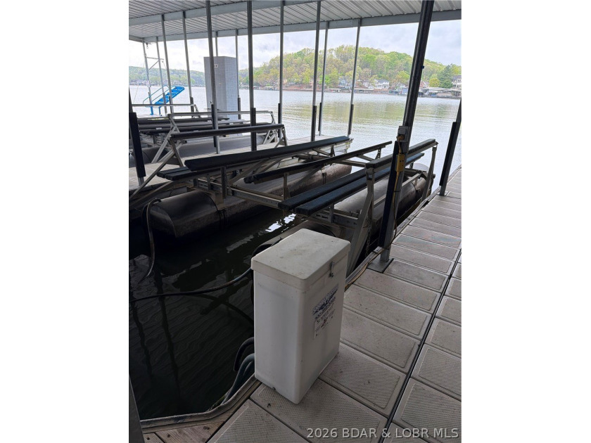 Furnished 2 Bedroom, 2 Bath Lakefront Condo With 12x32 Boat Slip - photo 33