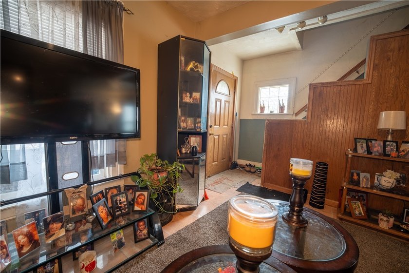 Welcome to a home where space, comfort, and everyday living come - photo 7
