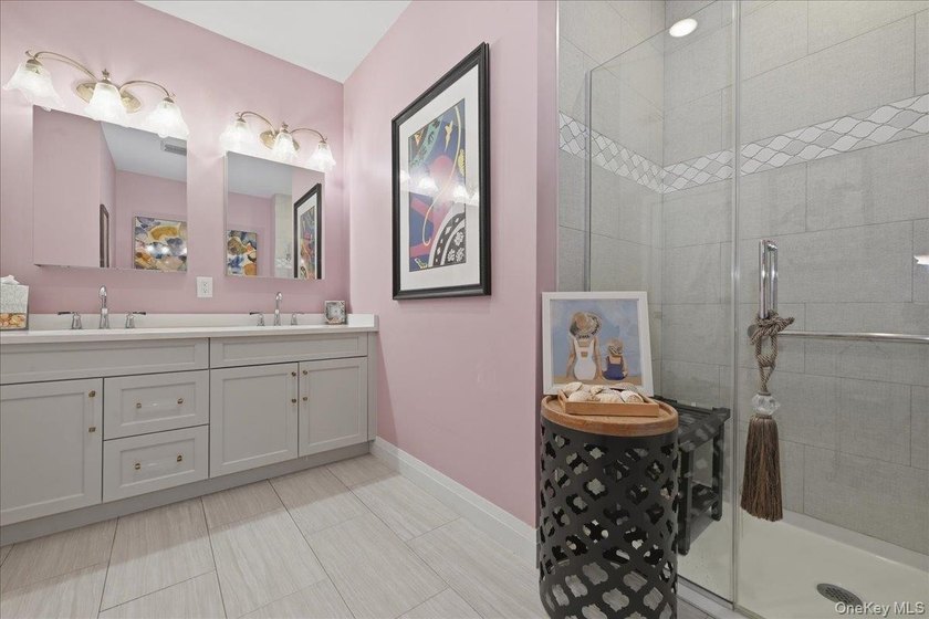 Welcome to this beautifully maintained Amherst Condo Suite - photo 15