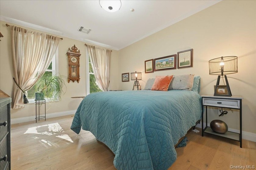 Welcome to this beautifully maintained Amherst Condo Suite - photo 17