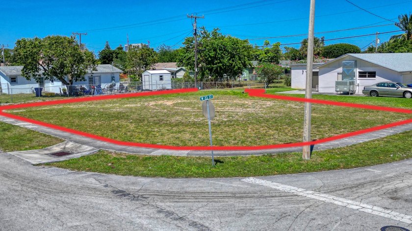Exclusive and Prestine Corner Lot located in the subdivision of - photo 7