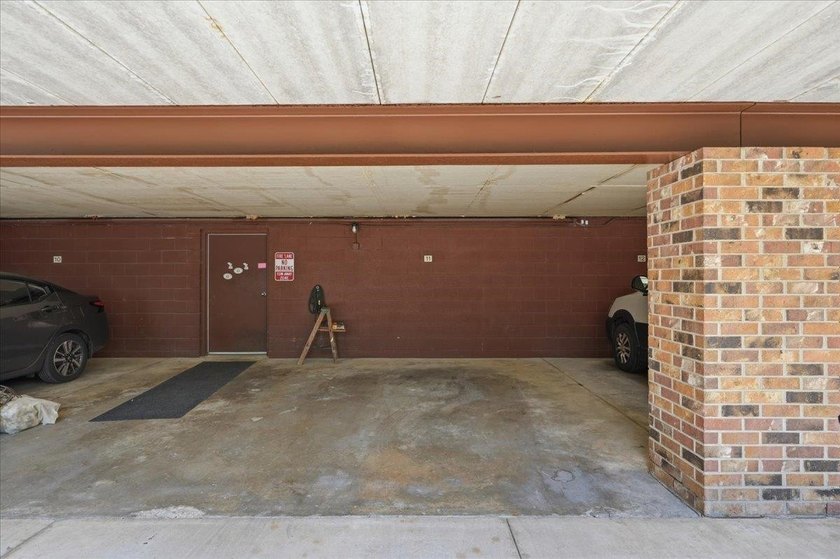 Show Date 6/25. Located off a serene one-way road, this - photo 31