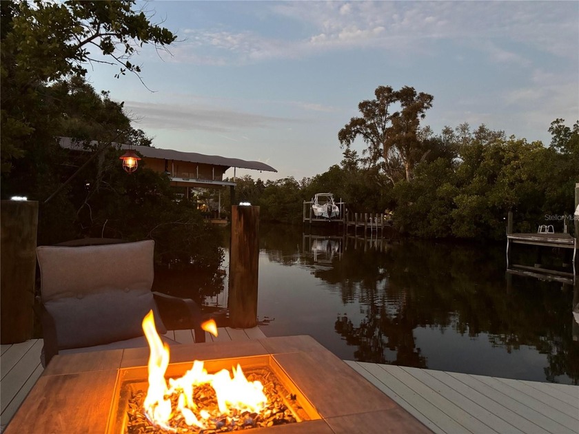 Attention Boaters! This 2021 BUILT, WATERFRONT HOME with DIRECT - photo 2
